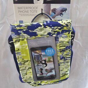 Stay Connected and Protected The Ultimate Geckobrand Waterproof Phone Tote Mahi